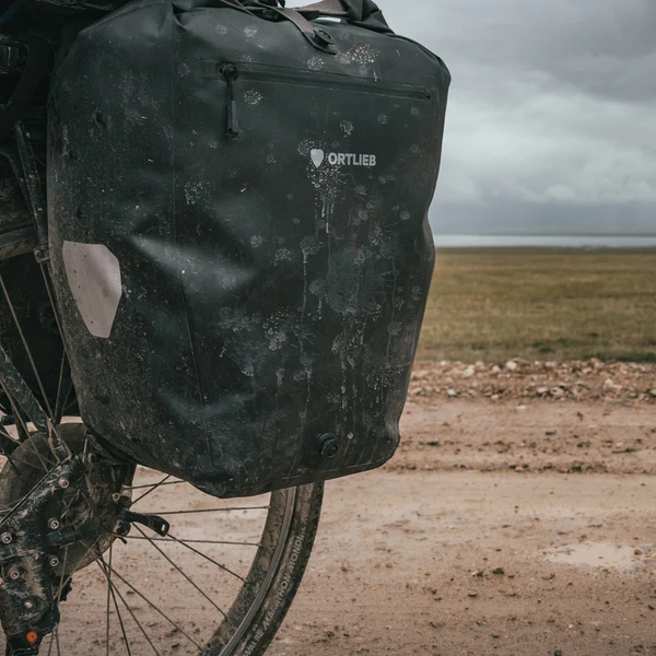 Sacoche Ortlieb Tidura montée sur un vélo, en utilisation quotidienne